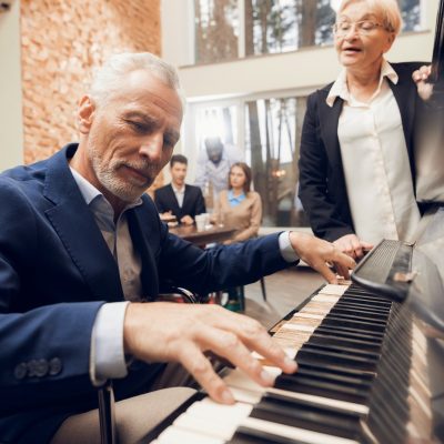 Modern Piano Moving