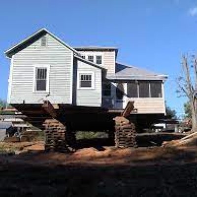 Simmons House Moving