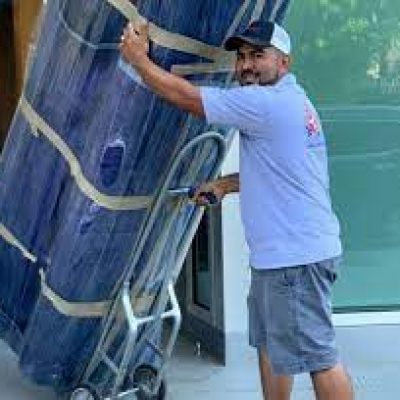 Two Friends Movers