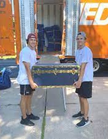 Red’s Transfer & Storage Inc