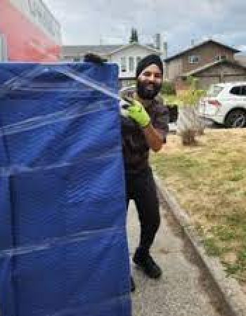 Moving Maniacs